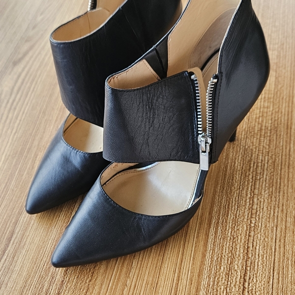 Jessica Simpson Shoes - Jessica Simpson Black Women's Heels With Side Zip Size 7.5